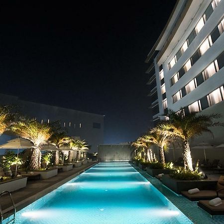 Taj Swarna, Amritsar Hotel Exterior photo The pool at the hotel