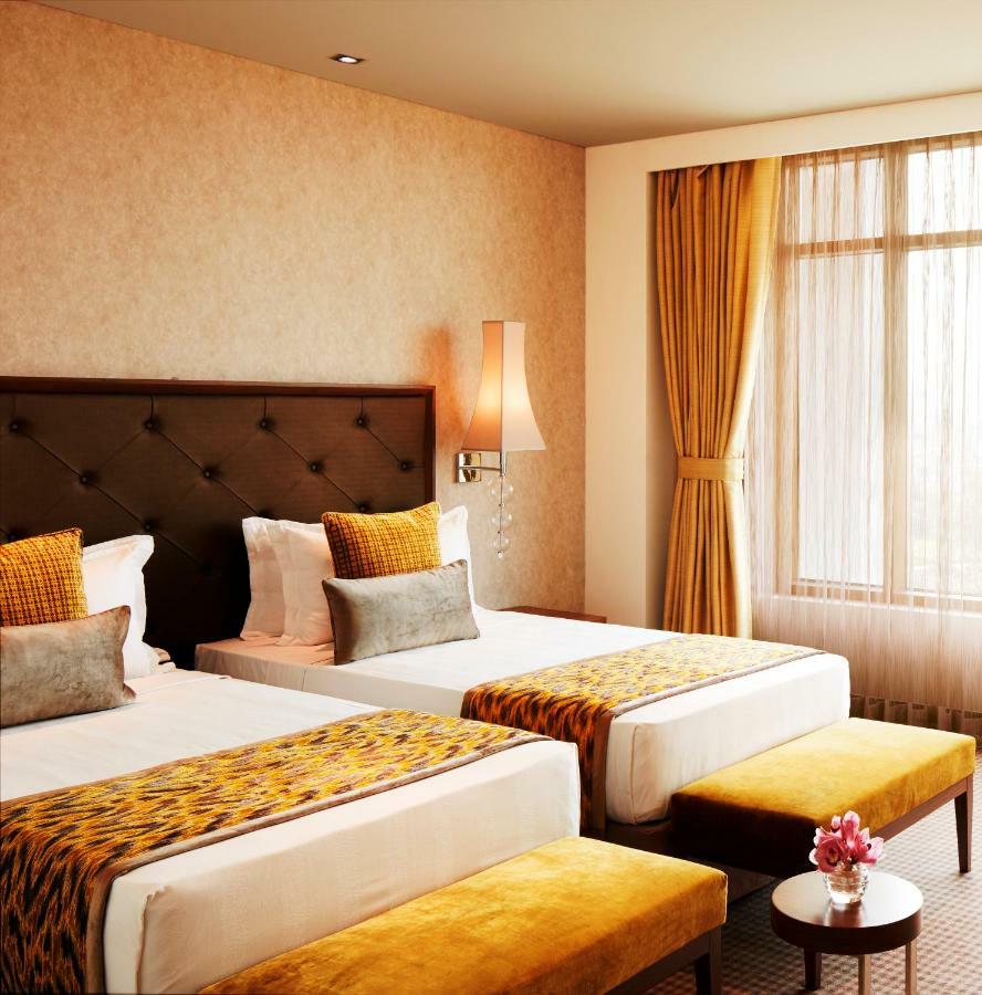 Taj Swarna, Amritsar Hotel Exterior photo Deluxe Room