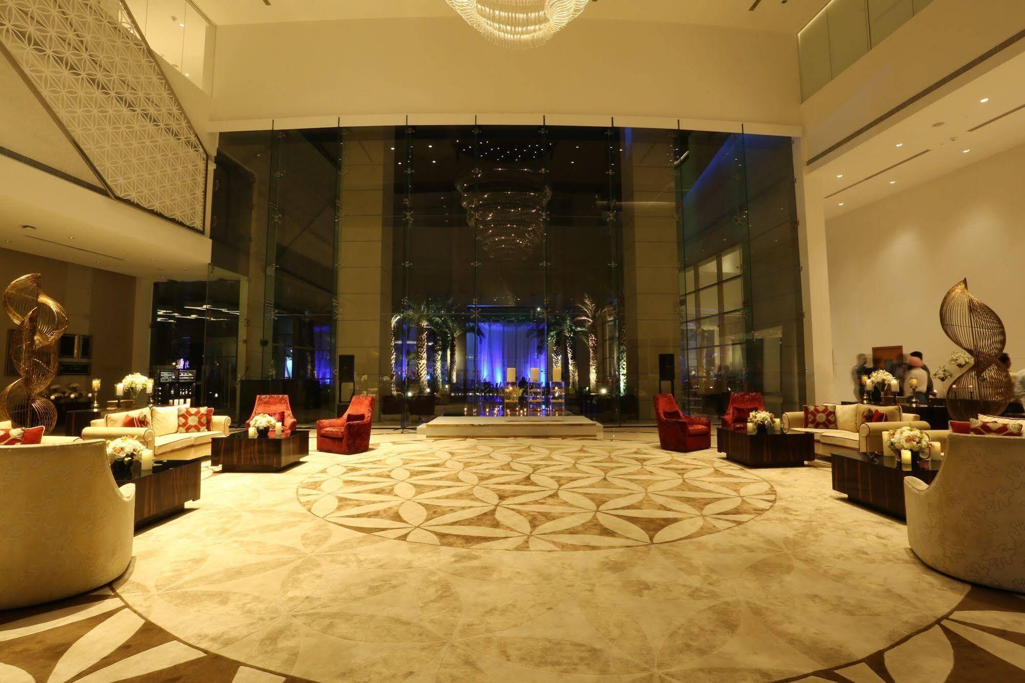 Taj Swarna, Amritsar Hotel Exterior photo The lobby of the hotel