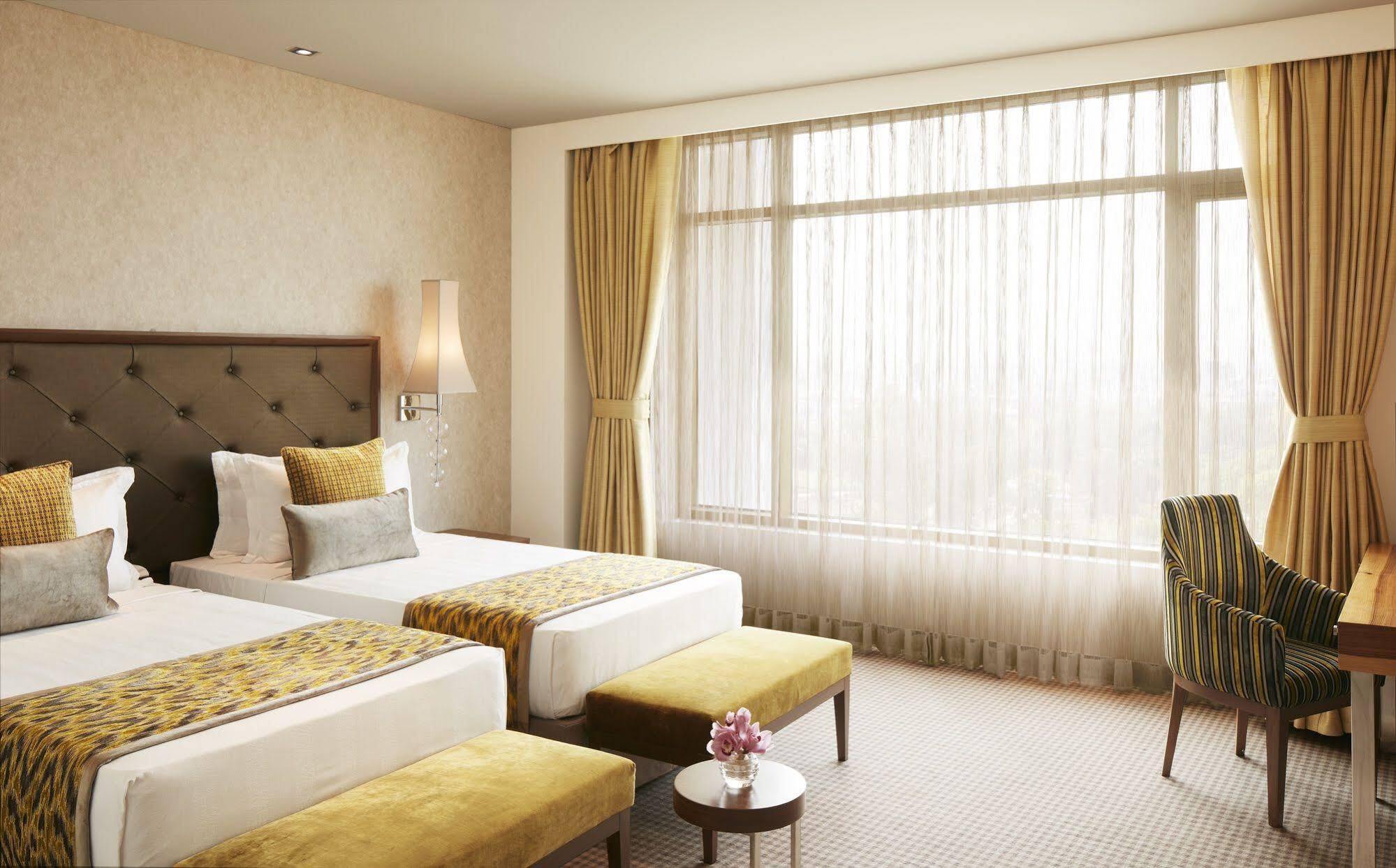 Taj Swarna, Amritsar Hotel Exterior photo Deluxe Room