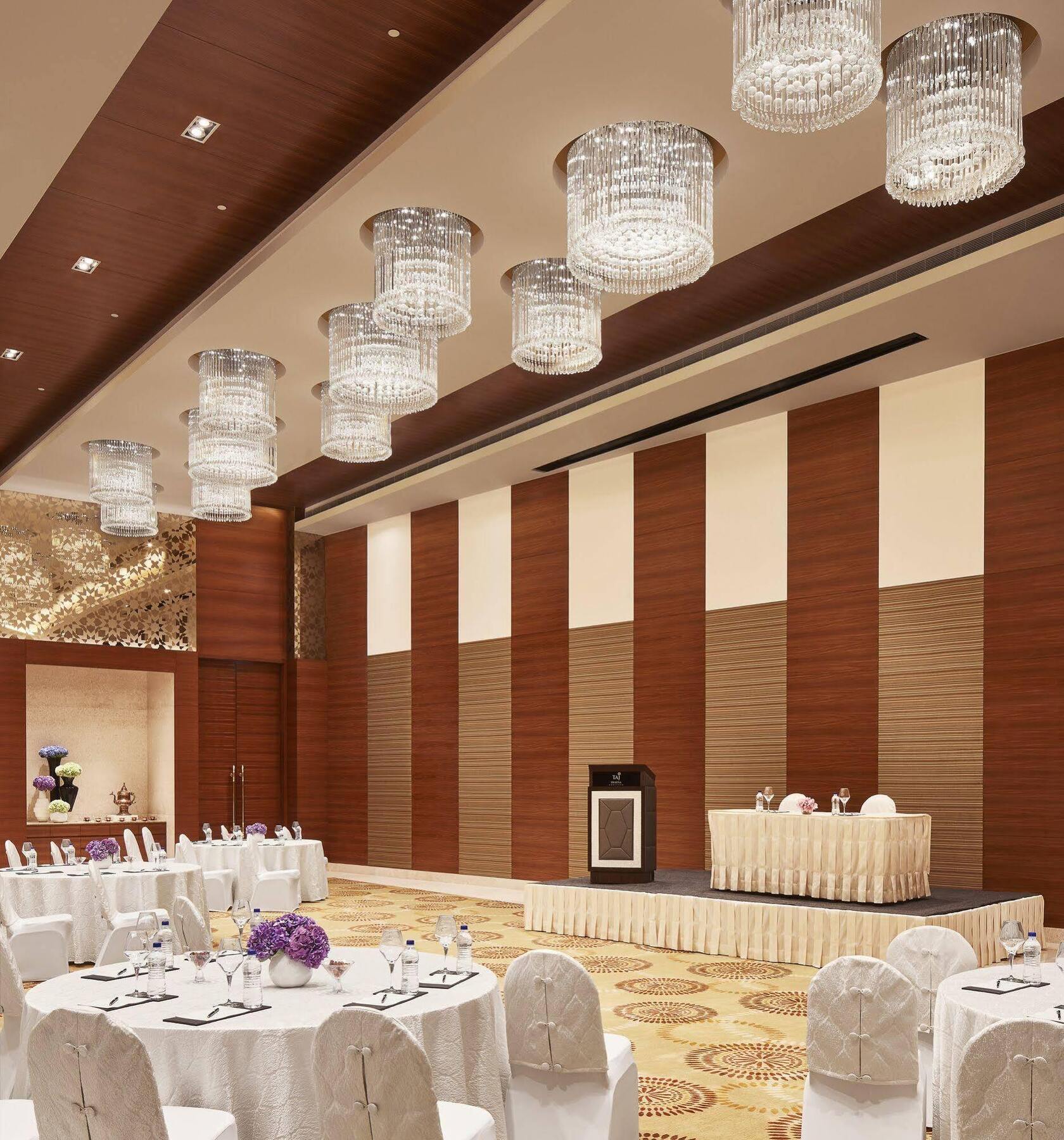 Taj Swarna, Amritsar Hotel Exterior photo The Royal Ballroom