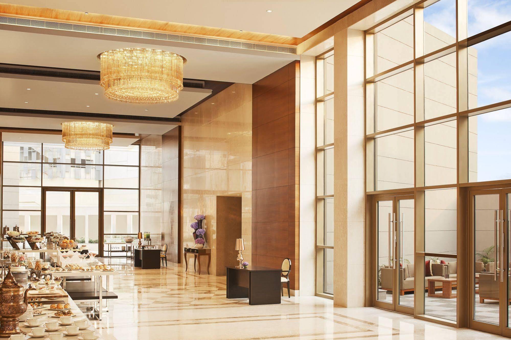 Taj Swarna, Amritsar Hotel Exterior photo The lobby
