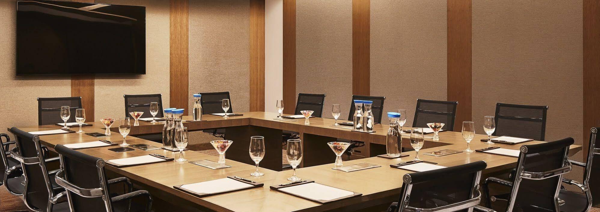 Taj Swarna, Amritsar Hotel Exterior photo Meeting room